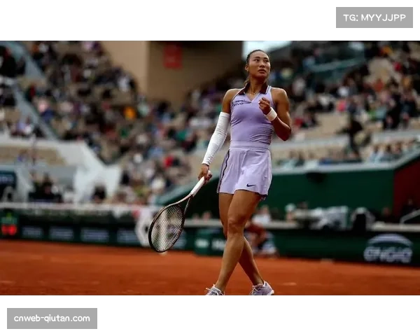 郑钦文逆袭战胜阿朗戈成功晋级中网女单第三轮 展现强大实力